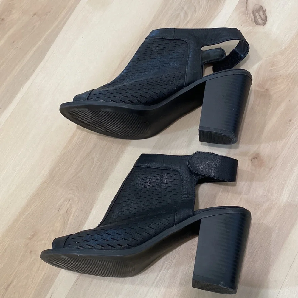 George Heels - Picture 3 of 9